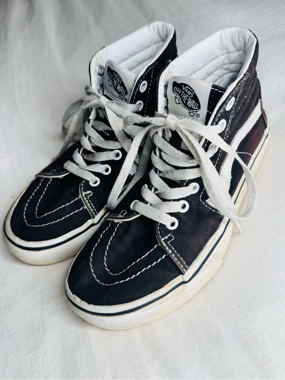 VANS Kids Sk8-Hi Black High-Top Sneakers, size 3